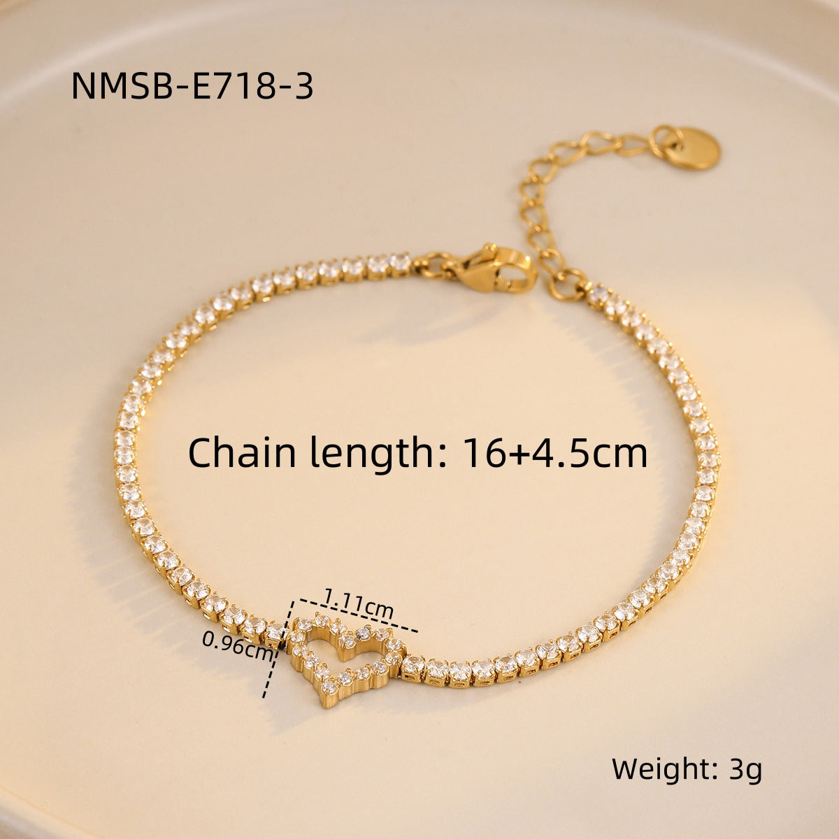 Pulsera minimalista de titanio en forma de corazón con incrustaciones de diamantes de imitación y baño de oro de 18 quilates para mujer