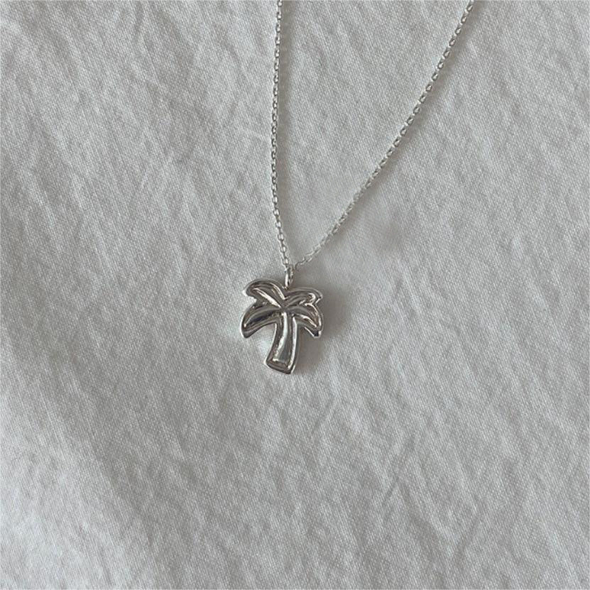 Collana pendente minimalista irregolare a forma di albero di cocco in argento sterling 925 con finitura lucida