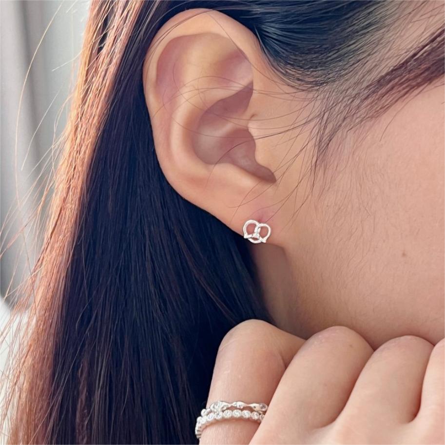 Minimalist Heart-Shaped 925 Sterling Silver Zircon Stud Earrings with Plated Finish