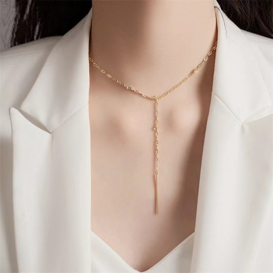 Minimalist Titanium Steel Lips Pendant Long Tassel Necklace for Women with Gold Plating Y-Shaped Clavicle Chain