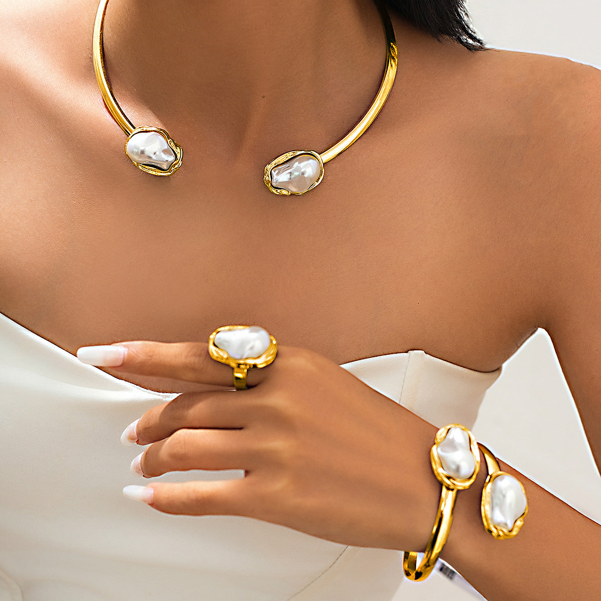 Gargantilla de Perlas para Mujer, Estilo Barroco Geométrico Vintage, con Colgante de Aleación