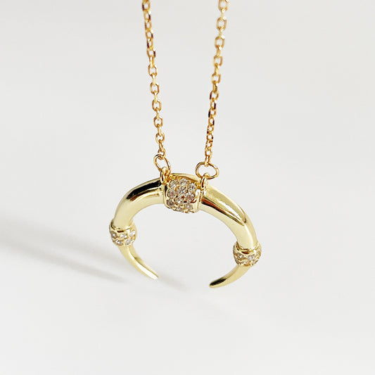 Collar de luna con diamantes de plata de ley 925