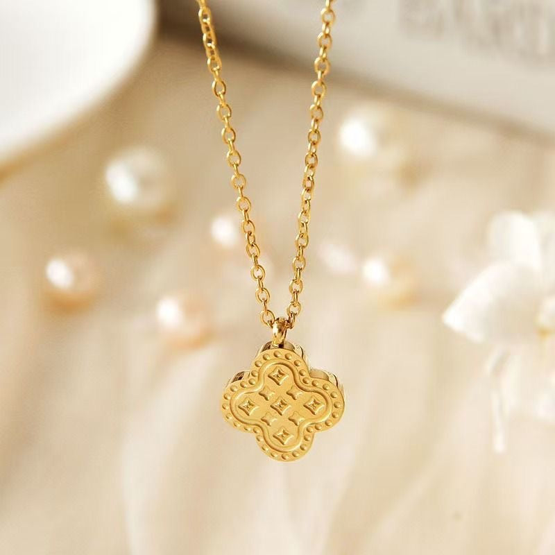 Minimalist Luxury Titanium Steel Plated Four-Leaf Clover Pendant Necklace for Women