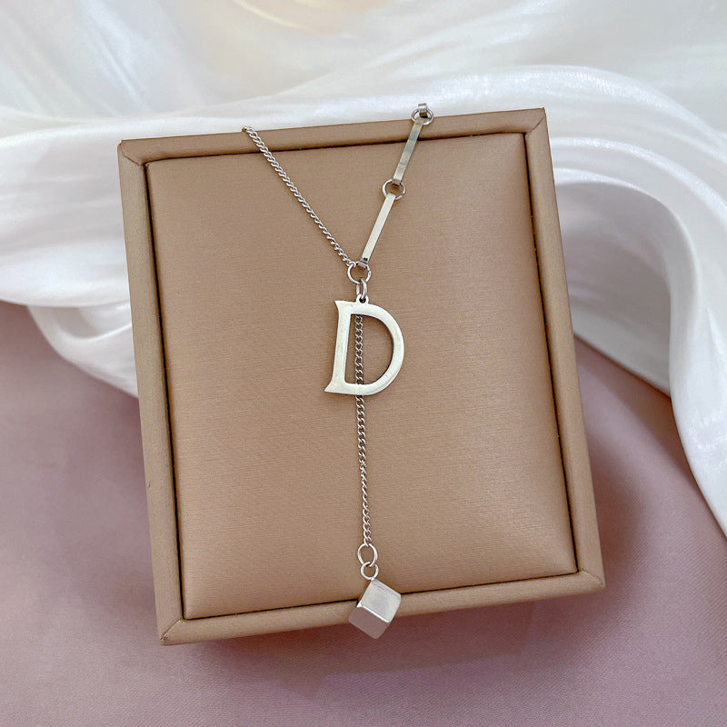 Minimalist Titanium Steel Letter Pendant Necklace for Women Short Clavicle Chain with Rhinestone Inlay Geometric Design