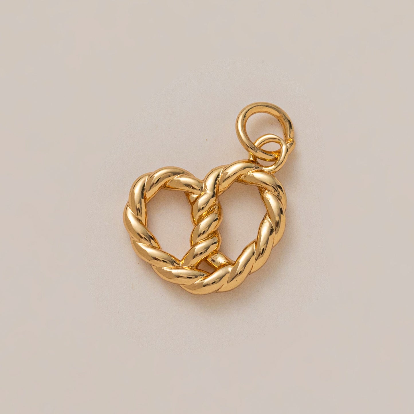 Bracciale da donna casual con charm a forma di frutta in acciaio inossidabile e catena a cavo placcata oro 18 carati