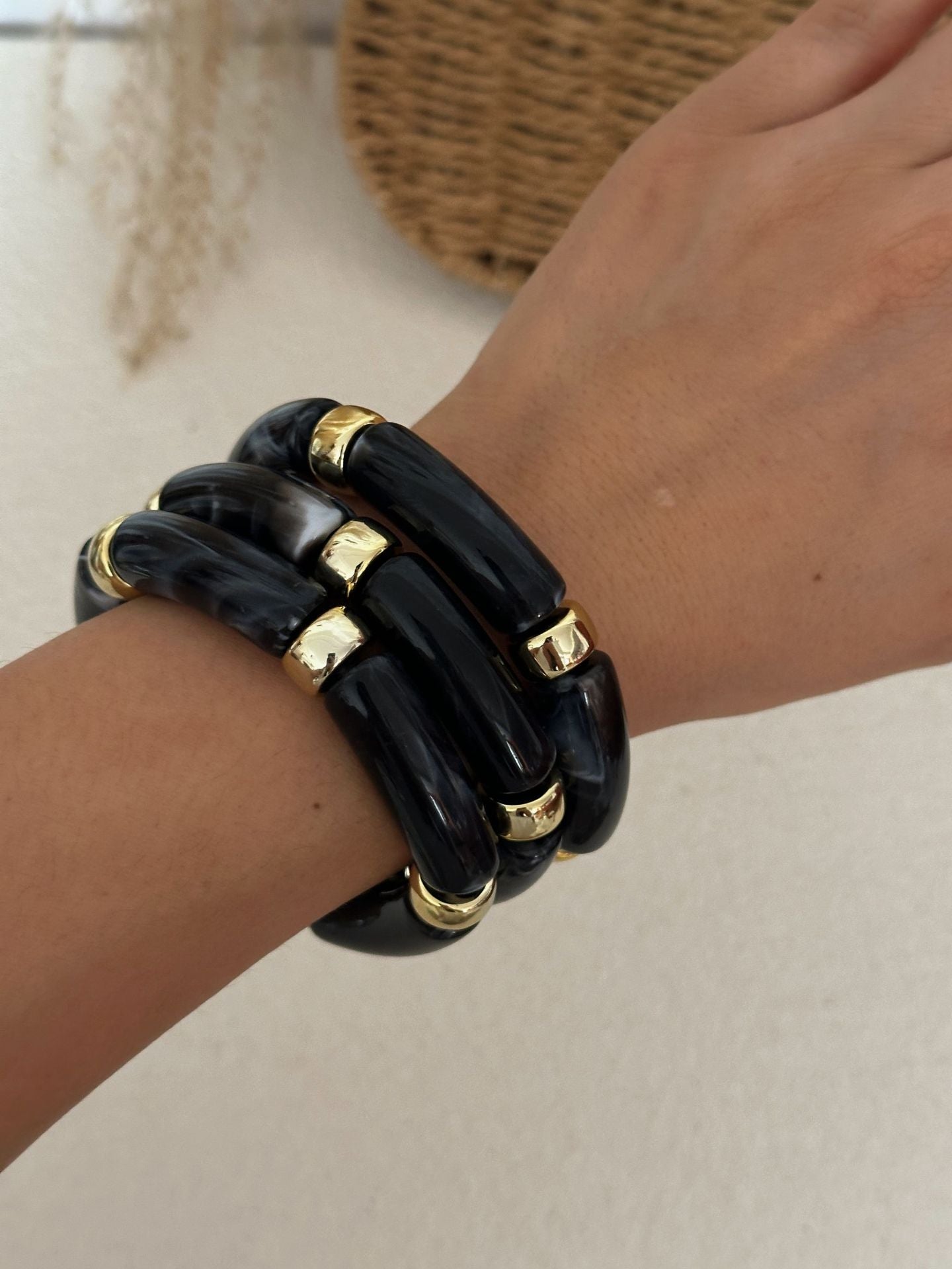 Bracciale Tondo in Acrilico con Placcatura Geometrica