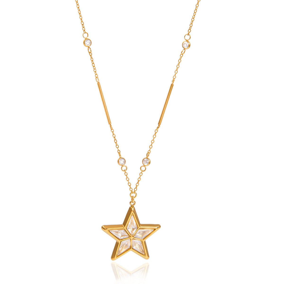Collana con Ciondolo a Stella a Cinque Punte Minimalista in Acciaio al Titanio con Intarsio di Strass e Placcatura in Oro PVD da Donna