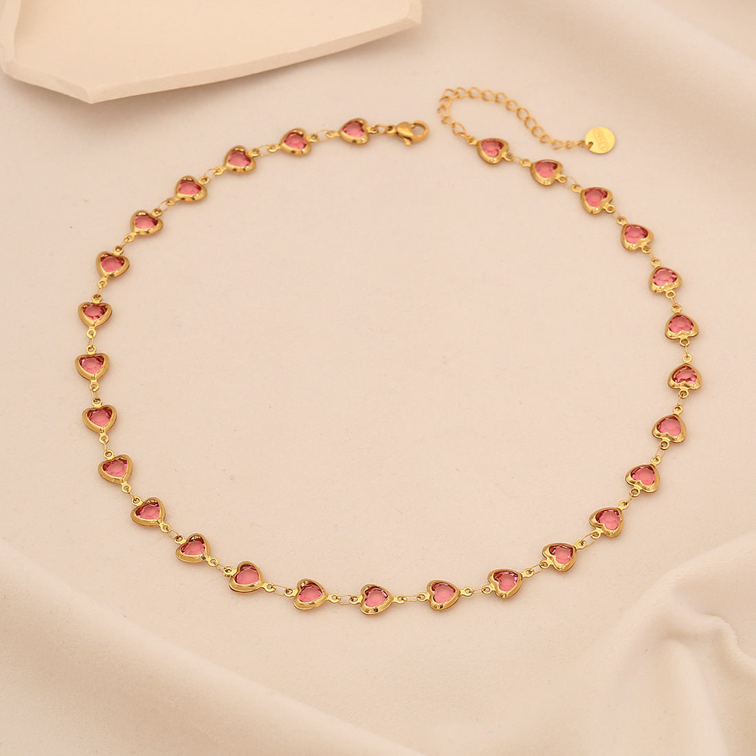 Fashionable OL Style Heart-Shaped Stainless Steel Pendant Necklace with Plated Finish for Women