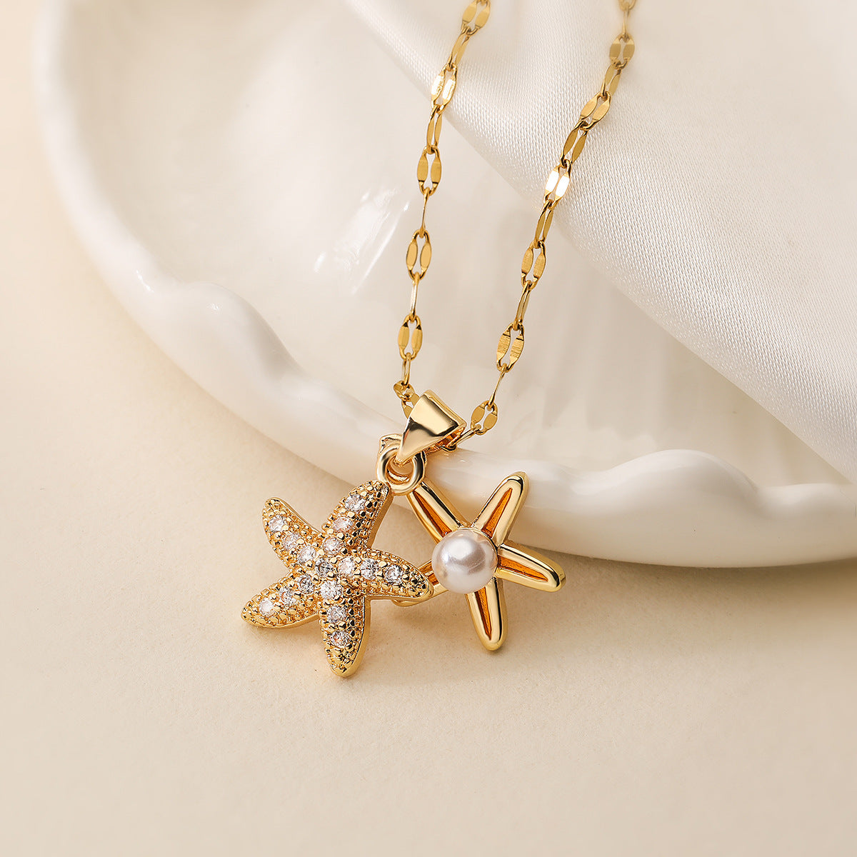 Minimalist Starfish Pendant Necklace for Women with Copper Base Plated in 18K Gold and Zircon Inlay