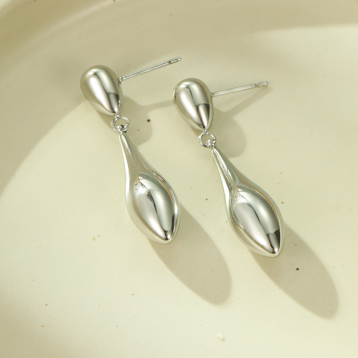 Fashionable Irregular Teardrop-Shaped Stainless Steel Earrings with 18K Gold Plating for Women