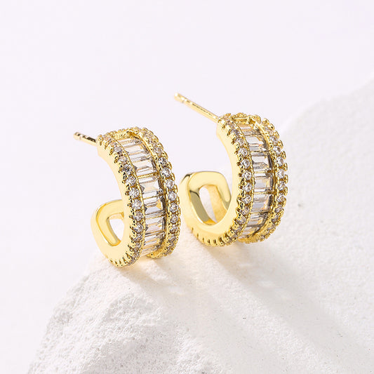 Pendientes Minimalistas Geométricos Semicirculares en Forma de C para Mujer en Latón con Baño de Oro de 18K y Circonitas Microengastadas