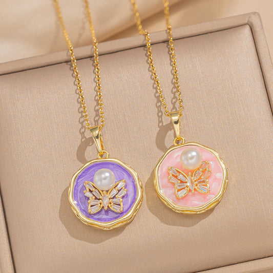 Collana a Goccia con Perle d'Acqua Dolce Barocche, Motivo Floreale Minimalista con Farfalle, in Acciaio al Titanio Smaltato, da Donna