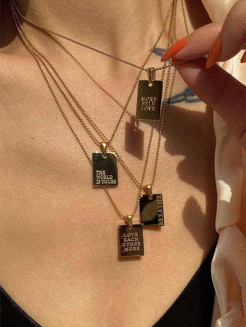 Collana con Pendente Quadrato Minimalista in Acciaio Inossidabile Placcato Oro 18K