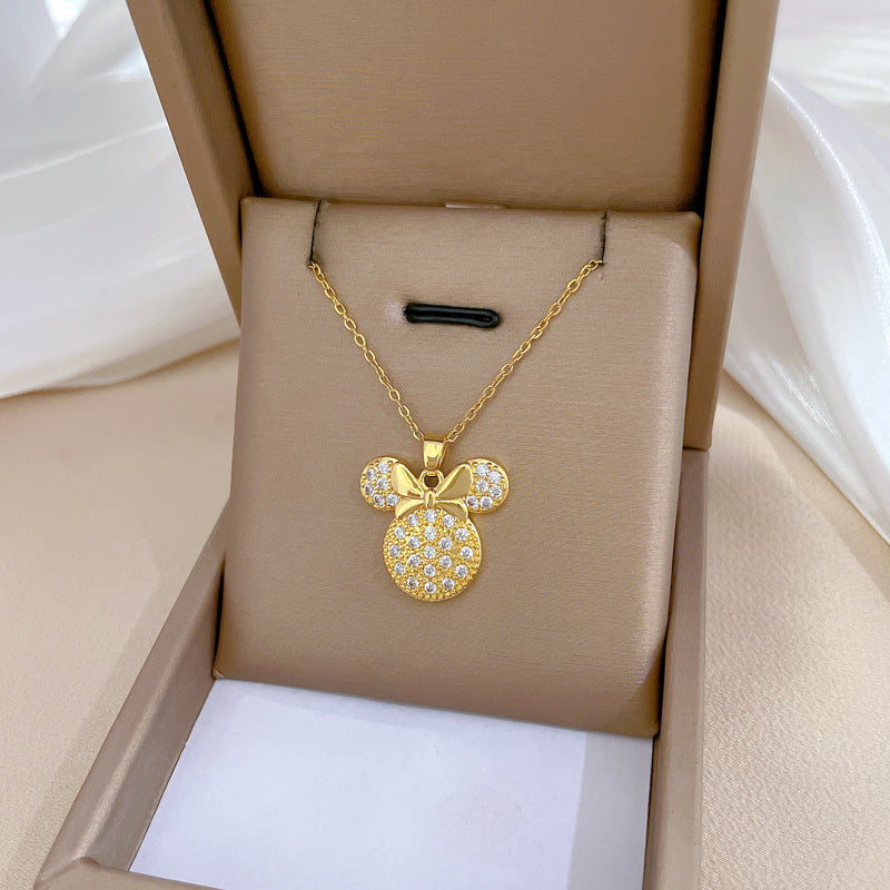 Collana con ciondolo a farfalla in acciaio al titanio di lusso con strass per donna, catena delicata per clavicola con design geometrico