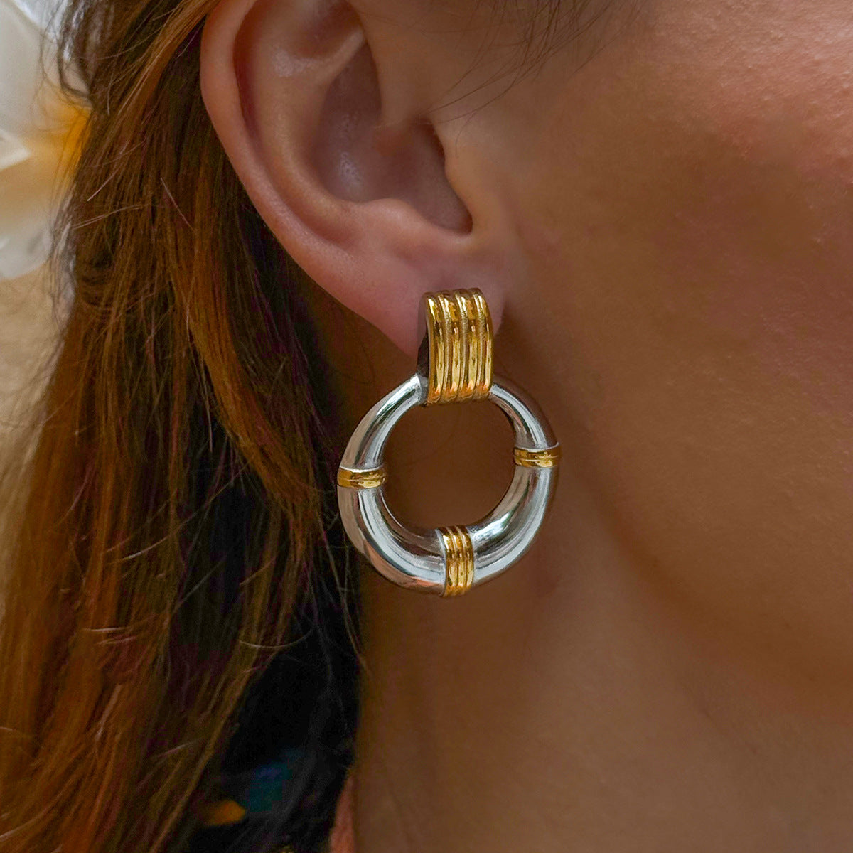 Orecchini da donna minimalisti in acciaio inossidabile tondo geometrico con finitura placcata