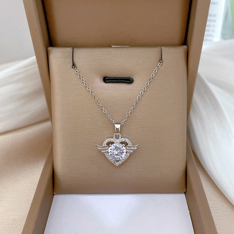 Luxury Minimalist Titanium Steel Micro-Paved Heart Pendant Necklace for Women Clavicle Chain Geometric Design