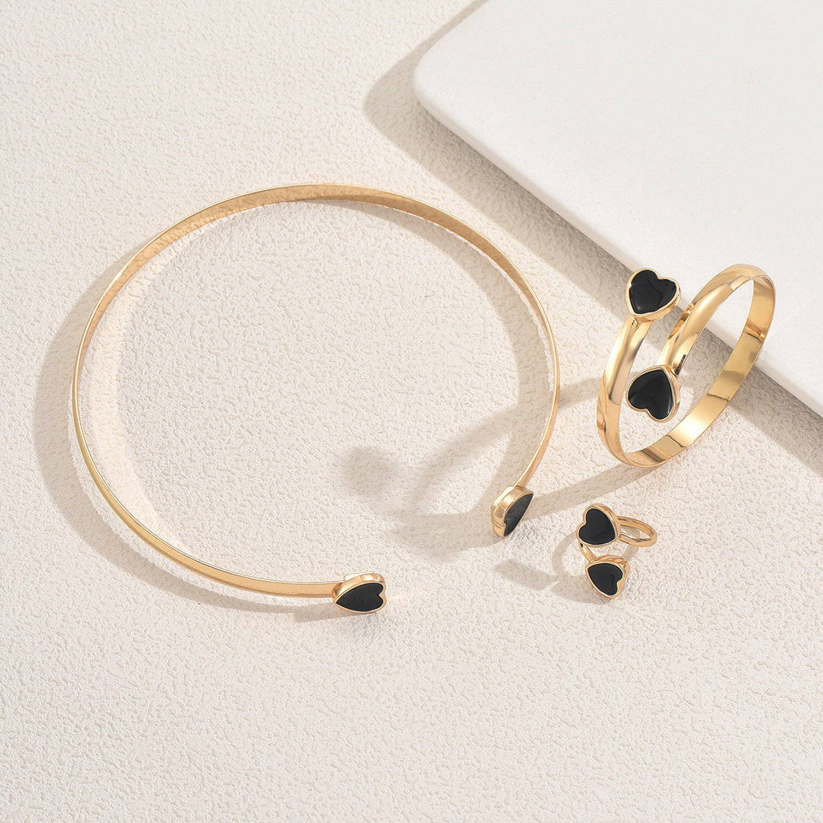 Minimalist Geometric Heart Pendant Necklace and Bracelet Set in Alloy with Enamel Finish for Women