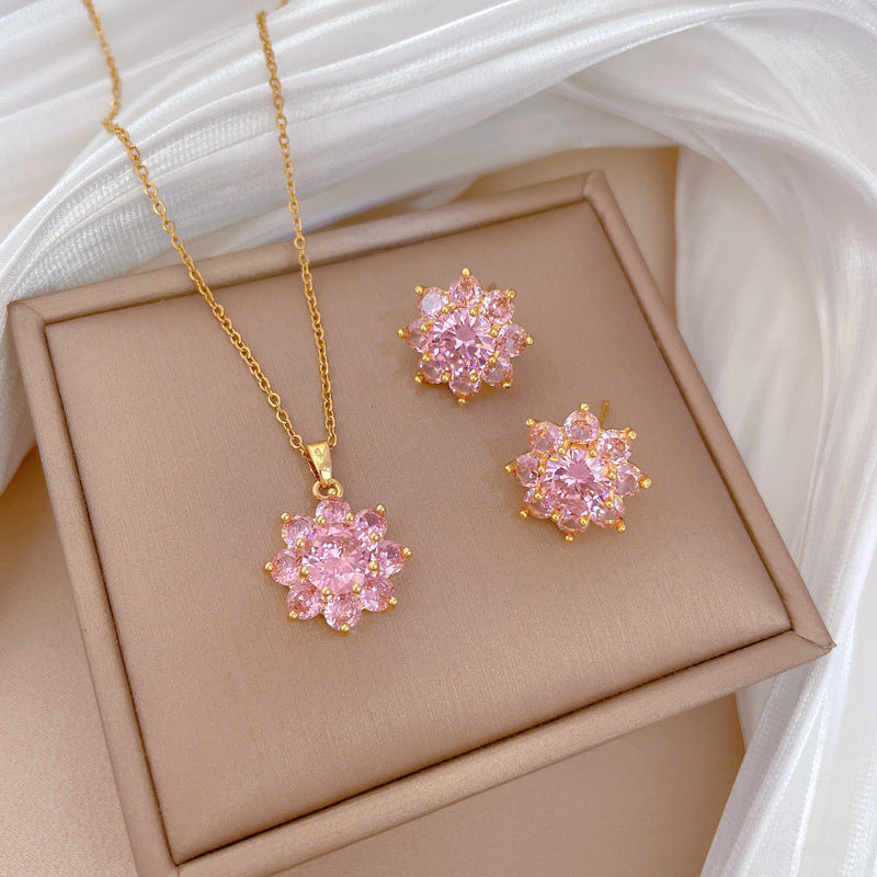 Collana Minimalista Floreale Geometrica in Acciaio al Titanio con Intarsio di Zirconi per Donna, Catenina Regolabile per Clavicole