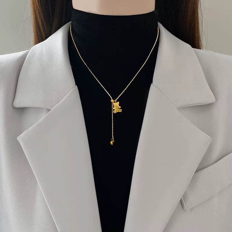 Minimalist Bear-Shaped Titanium Steel Pendant Necklace for Women with Plated Finish and Delicate Clavicle Chain