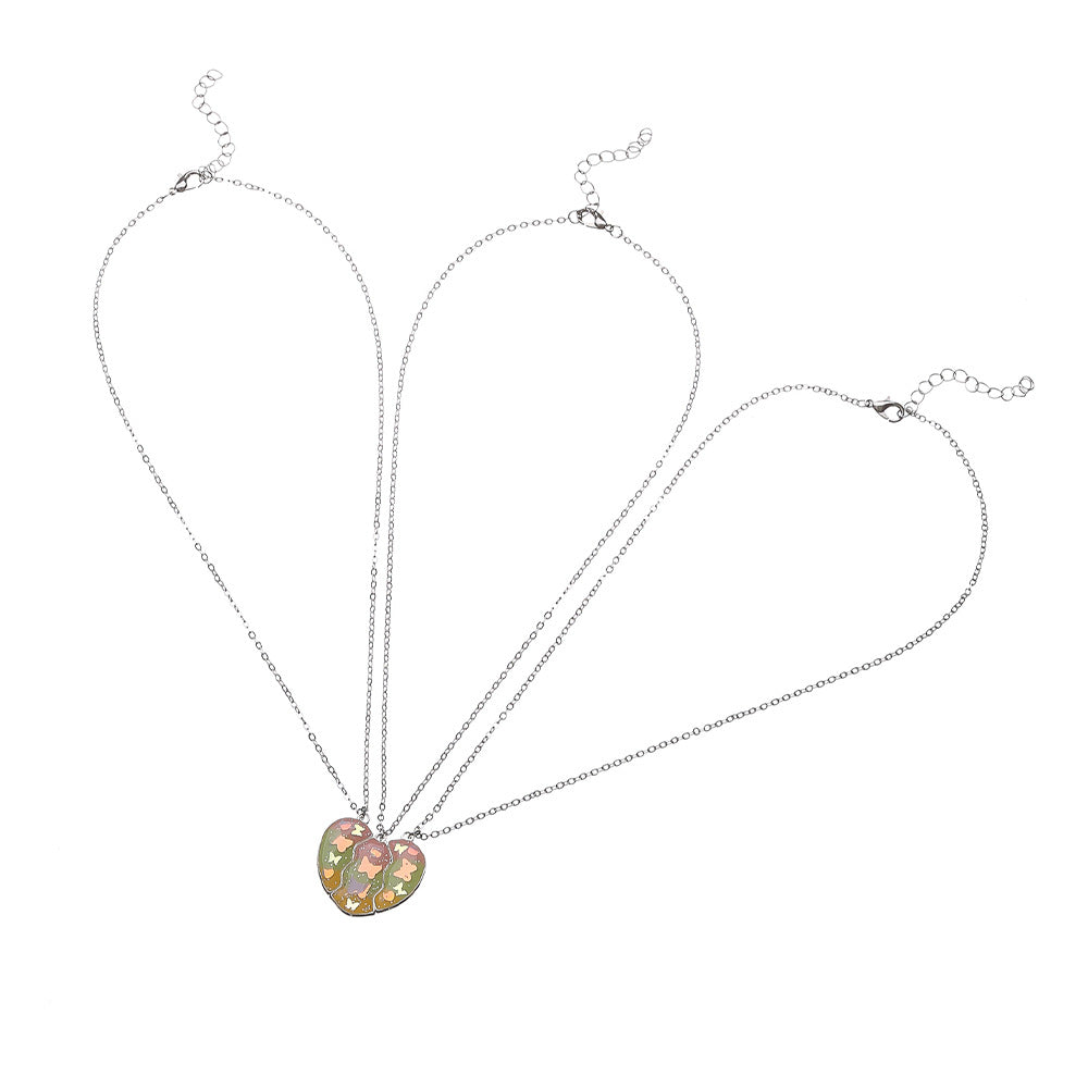 Set di collana in lega con cuore e farfalla da cartone animato per bambini con finitura smaltata, collana con ciondolo dell'amicizia BFF su catena a croce