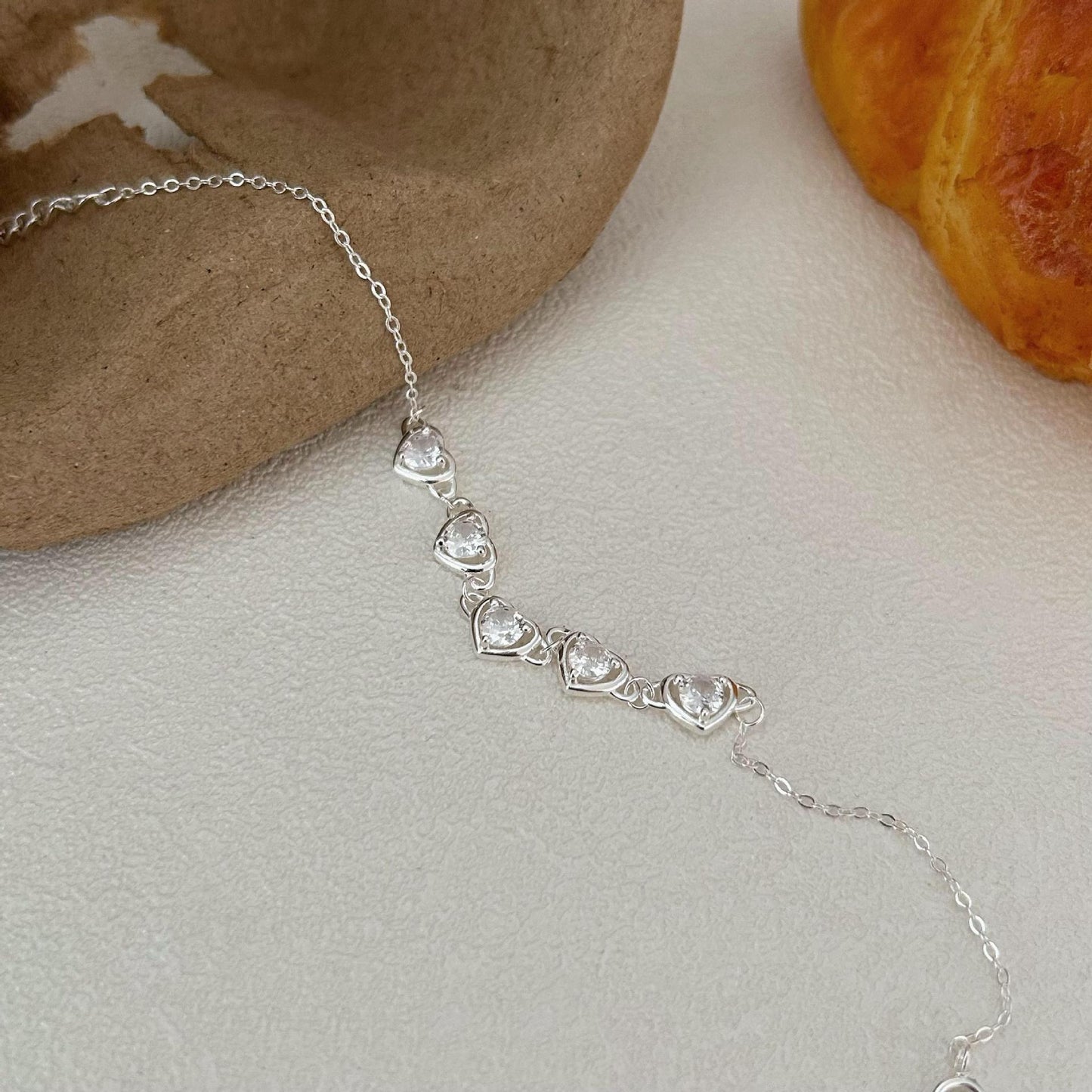 Minimalist Heart-Shaped S925 Sterling Silver Bracelet with Cubic Zirconia Accents Geometric Design