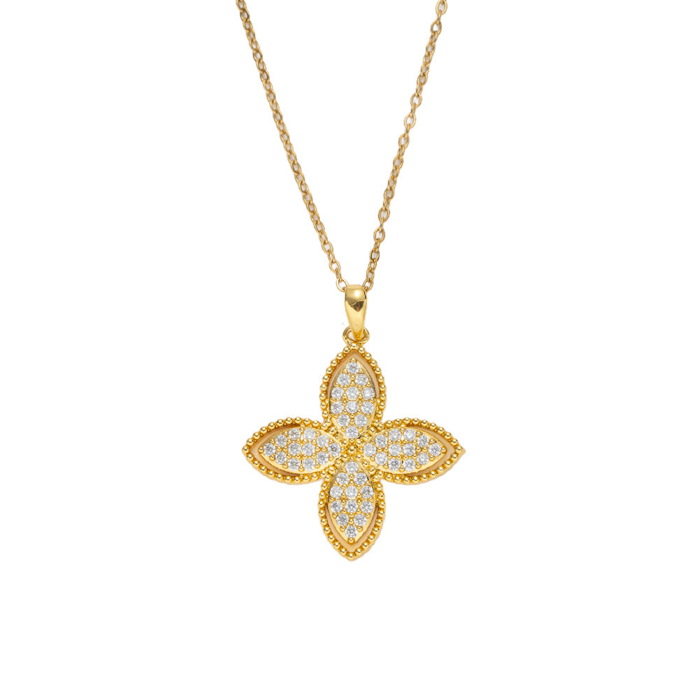 Collar con Colgante de Trébol de Cuatro Hojas Minimalista para Mujer en Acero de Titanio con Incrustaciones de Pedrería y Baño de Oro en Cadena Tipo O