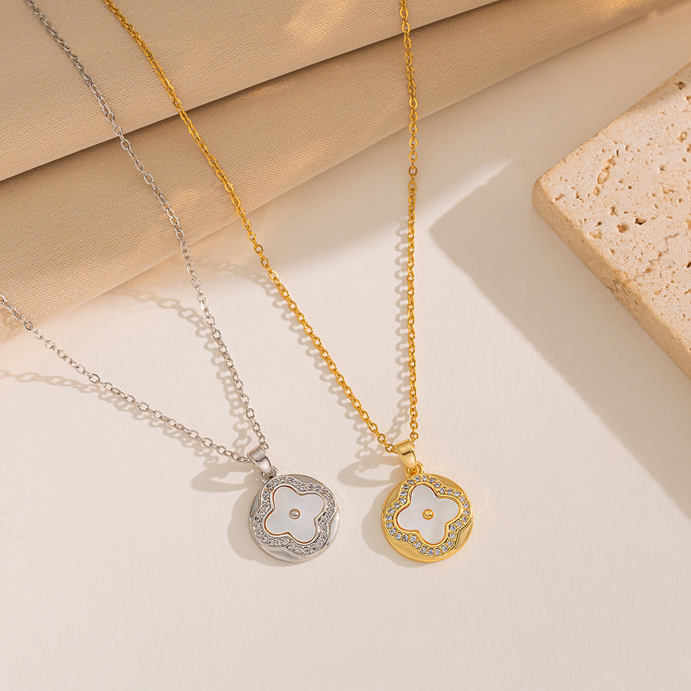 Collana da donna a quadrifoglio minimalista con zirconi in acciaio al titanio con placcatura sottovuoto e catena a serpente