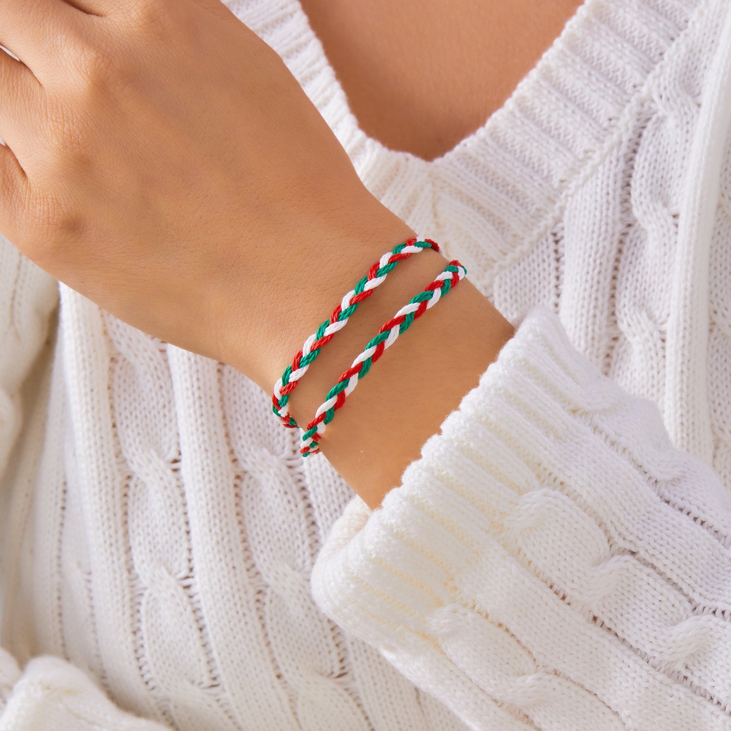 Juego de pulseras de abalorios con diseño navideño y dije de Papá Noel, pulseras de abalorios de aleación con acabado galvanizado para regalar en fiestas