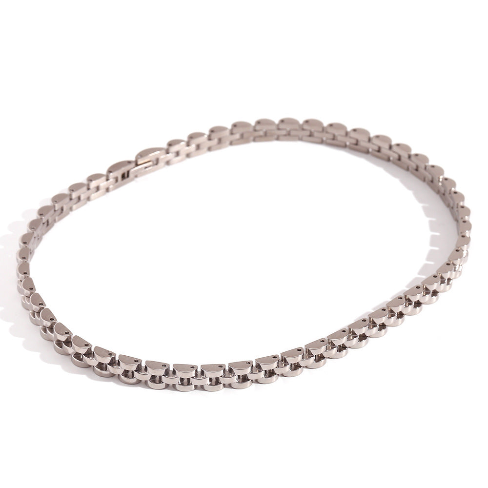 Collana girocollo da donna in acciaio inossidabile placcato oro 18 carati con ciondolo geometrico minimalista in acciaio al titanio