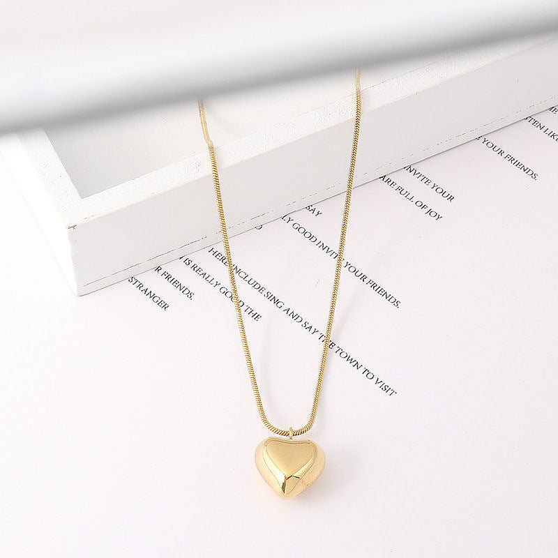 Collana Minimalista con Ciondolo a Cuore in Acciaio al Titanio Placcato per Donne e Uomini