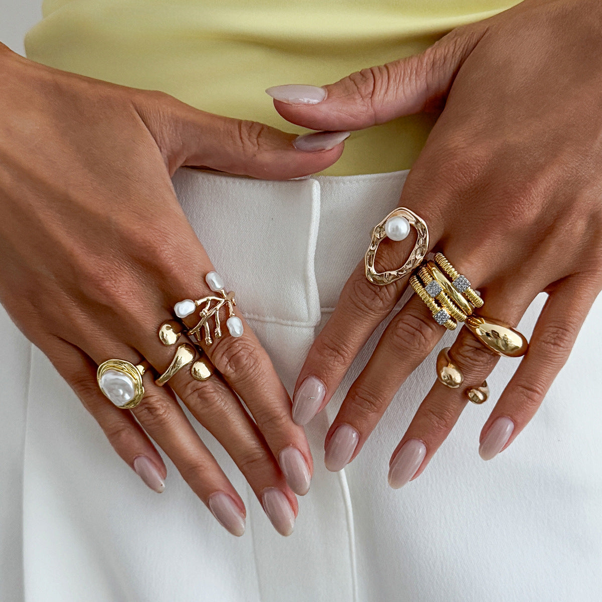 Luxury Elegant Geometric Oval Zinc Alloy Plated Ring with Rhinestone and Imitation Pearl for Women
