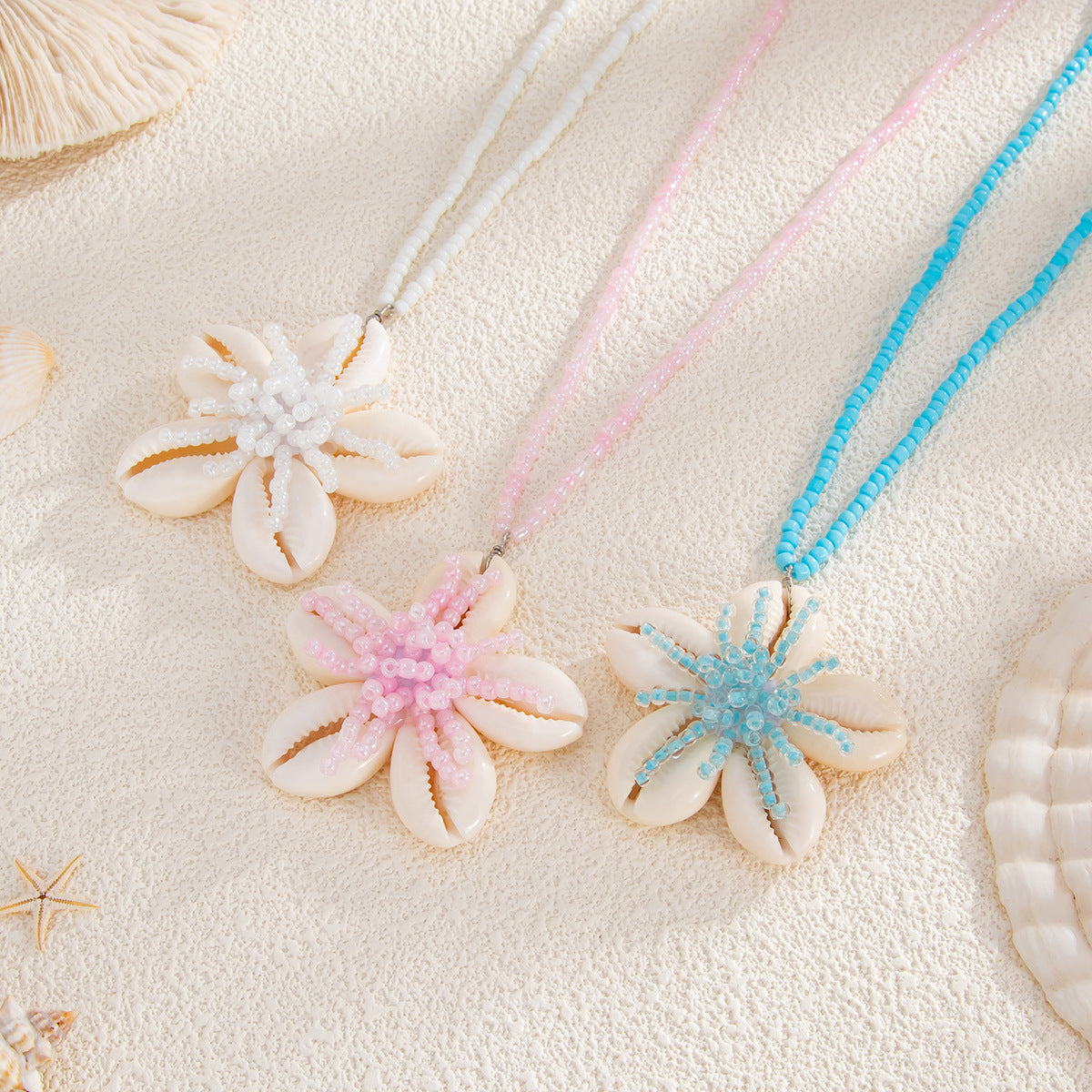 Collar de concha y flores bohemio para mujer con detalles artesanales, temática de playa natural, cadena a la clavícula
