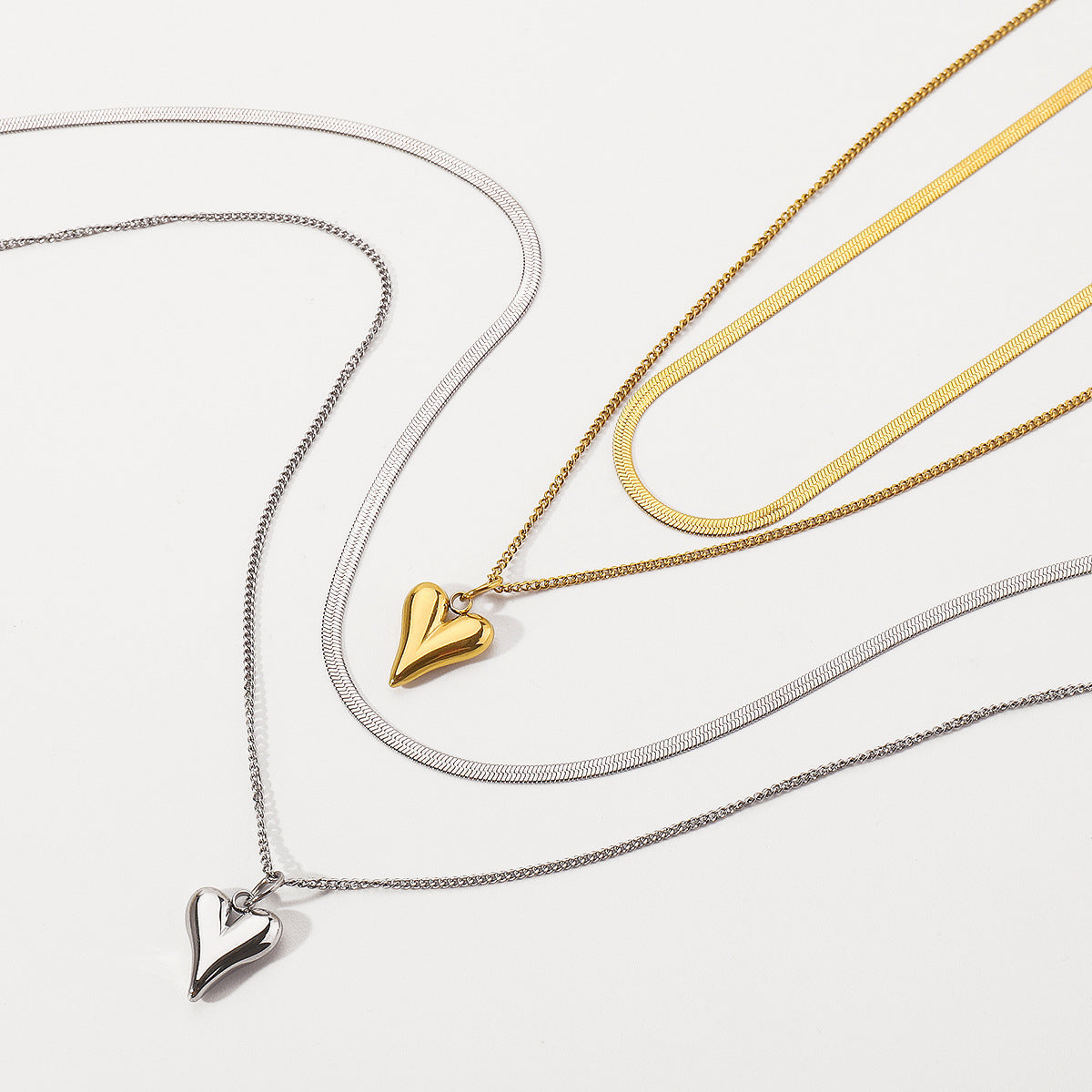Collar de acero inoxidable con colgante en forma de corazón, dulce y atrevido, con acabado chapado para mujer, cadena de serpiente de doble capa
