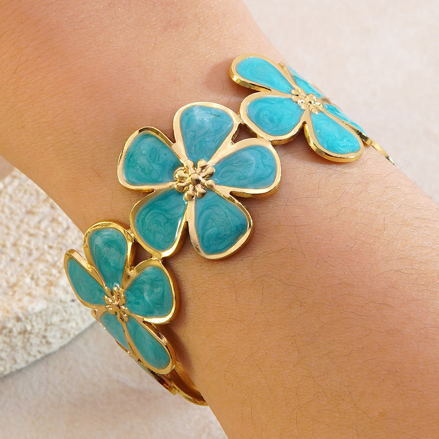 Bracciale a Polsino Aperto in Acciaio Inossidabile con Fiore a Cinque Petali, Motivo Floreale Casual