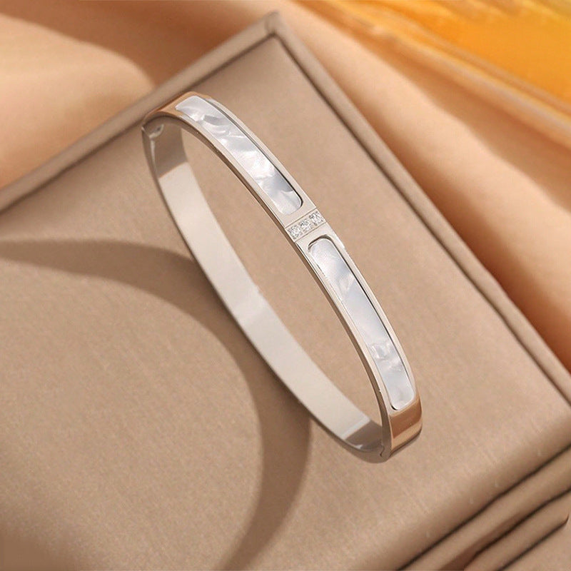 Bracciale Minimalista Geometrico in Acciaio Inossidabile con Strass e Finitura Placcata per Donna e Uomo