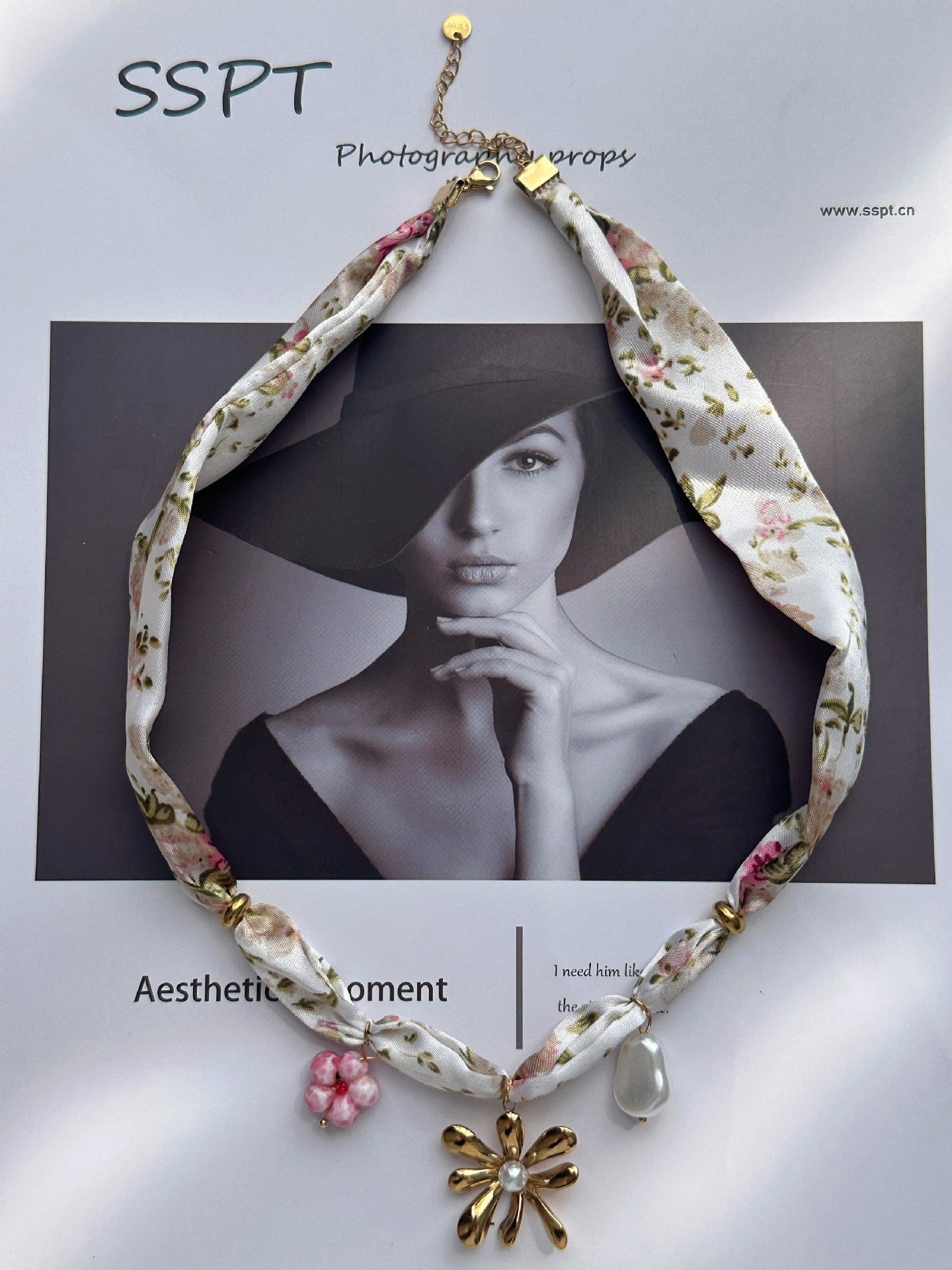 Casual Floral Stainless Steel Necklace with Pearl and Shell Pendant for Women