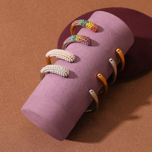 Fashionable Pearl-Embellished Titanium Steel Bracelet for Women with 18K Gold Plating, Minimalist Office Chic Style