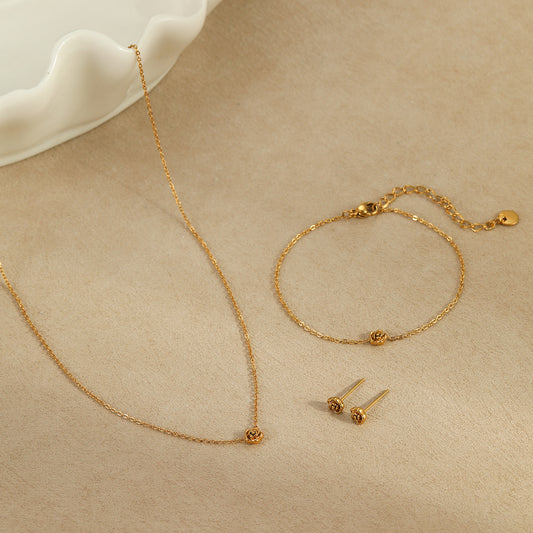 Minimalist Rose Flower Pendant Necklace Set with Stainless Steel Chain and Electroplated Finish for Women