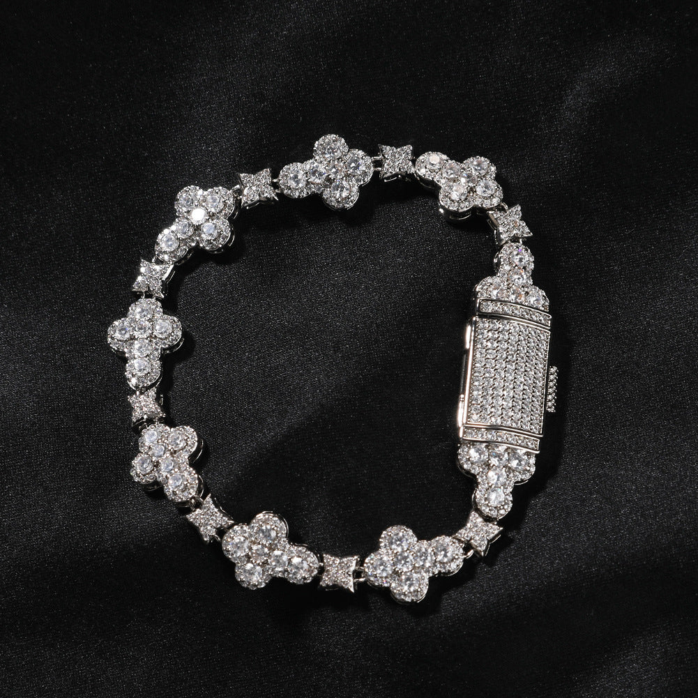 Pulsera minimalista de latón geométrico de hip-hop con circonita cúbica microengastada