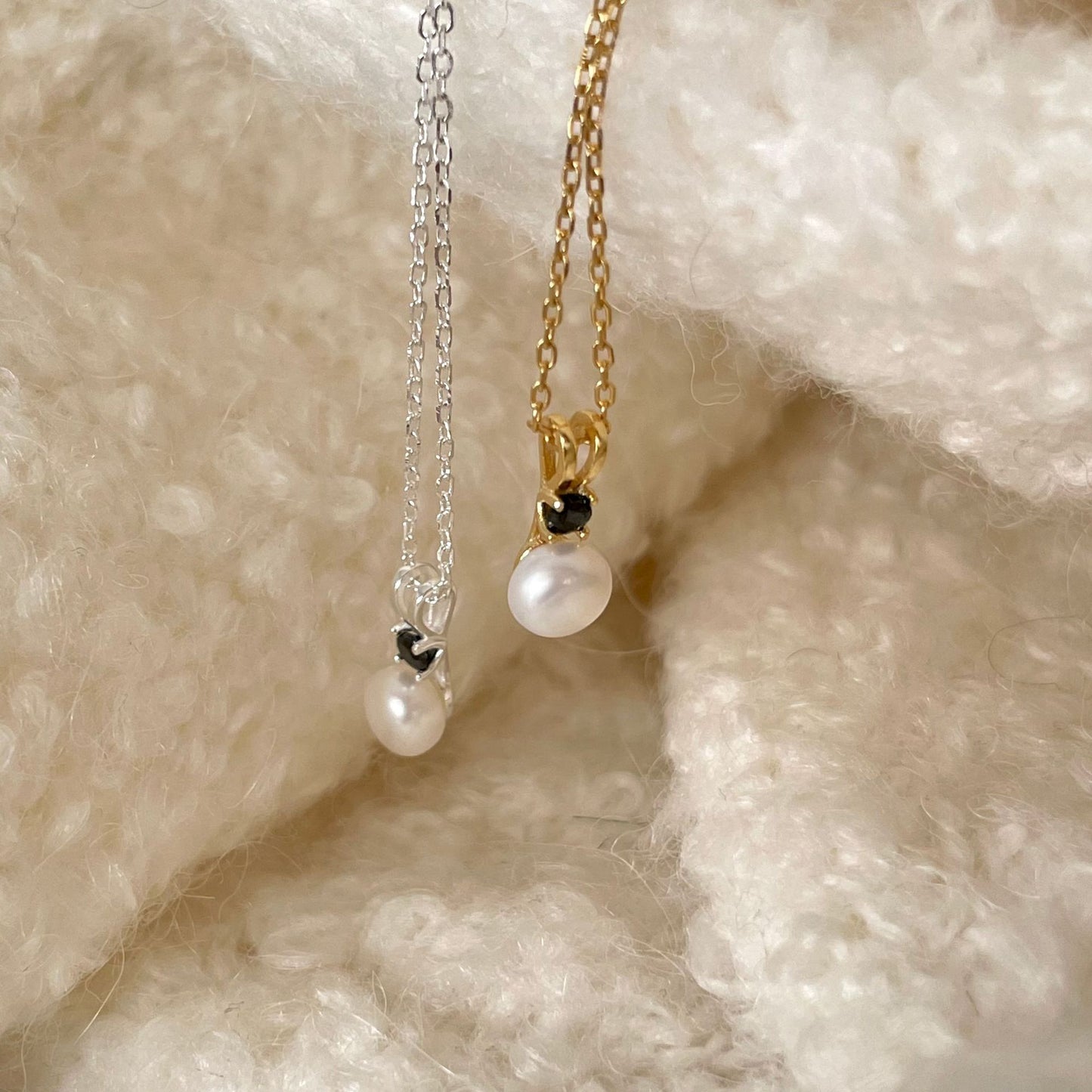 Minimalist Black Diamond and Pearl Necklace in 925 Sterling Silver for Women