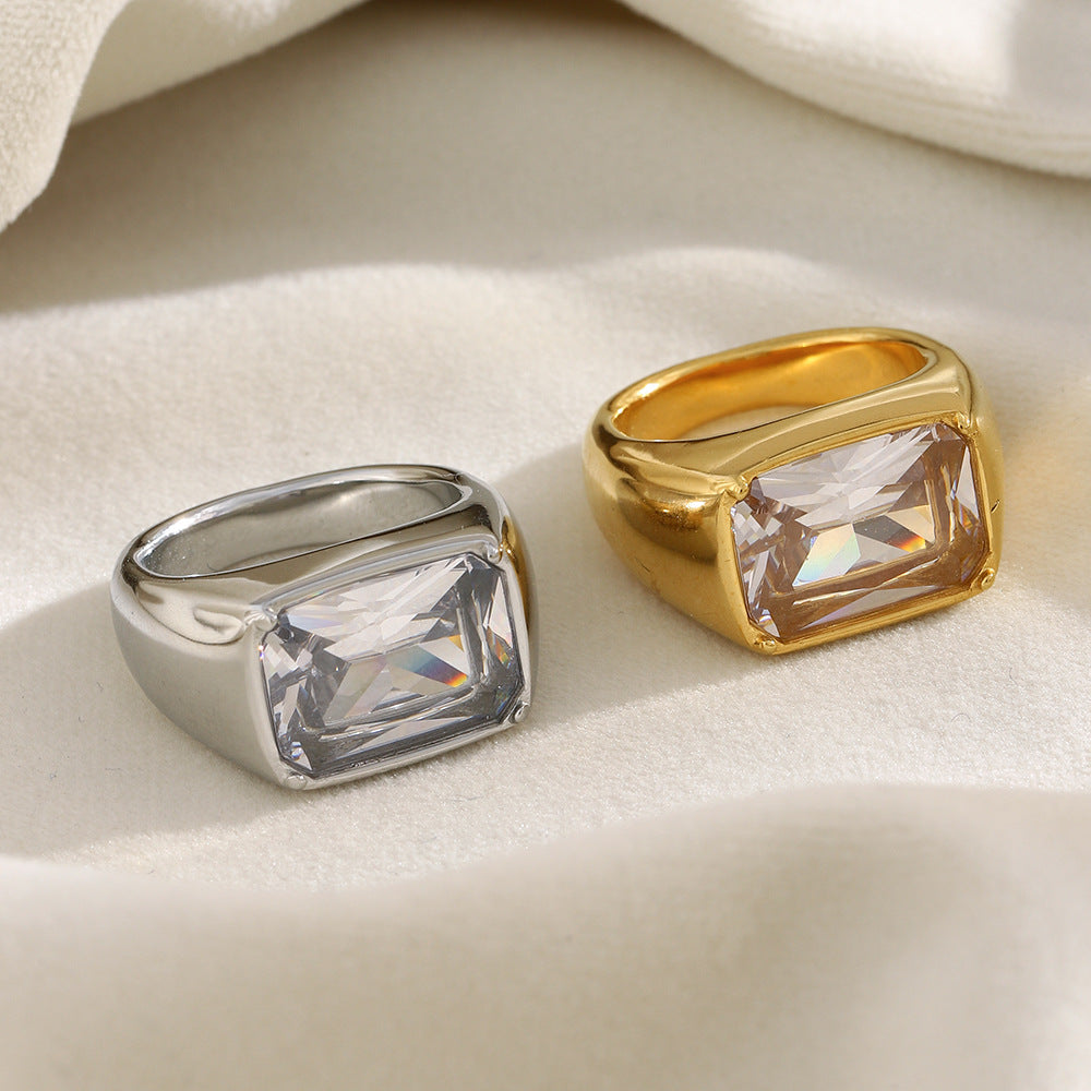 Anillo de lujo minimalista chapado en oro de 18 quilates de acero inoxidable con circonita cuadrada geométrica para mujer