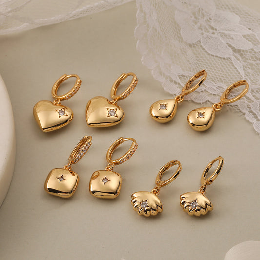 Orecchini a Cuore Irregolare Geometrici Minimalisti in Rame con Placcatura in Oro Vero e Dettagli in Zirconi