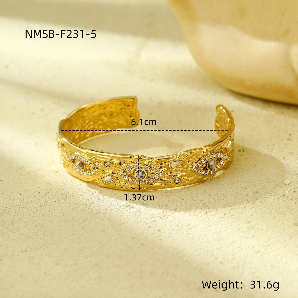 Bracciale in acciaio al titanio con occhi d'angelo in stile vintage francese e pietre naturali intarsiate, con accenti di strass, in acciaio inossidabile ipoallergenico, dal design elegante e lussuoso