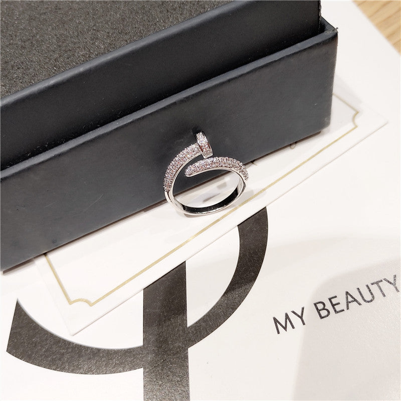 Anello Minimalista a Forma di Lettera in Lega di Rame con Placcatura in Rodio per Donne e Uomini