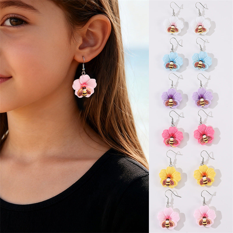 Orecchini a perno per bambini in resina plastica a forma di fiocco minimalista con design a frutta e petali a tema gelato colorato