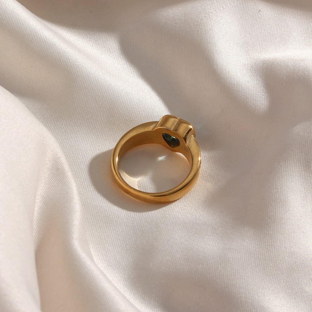 Minimalist Vintage-Inspired Heart-Shaped Stainless Steel Ring with Plated Finish for Women