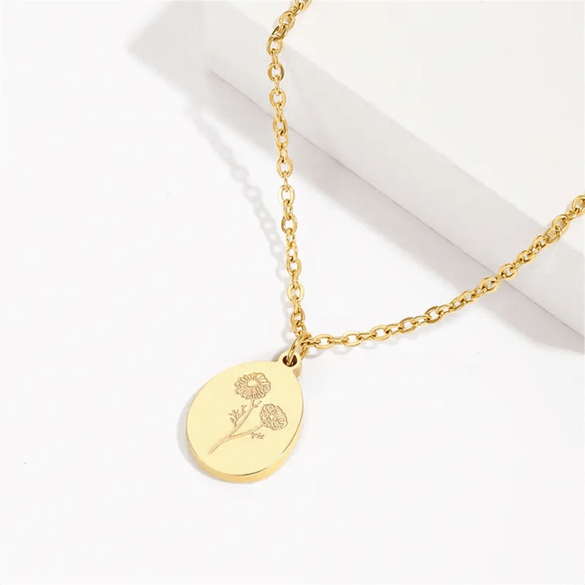 Minimalist Stainless Steel Polished Round Coin Pendant Necklace with Titanium Steel Charm for Unisex Everyday Wear
