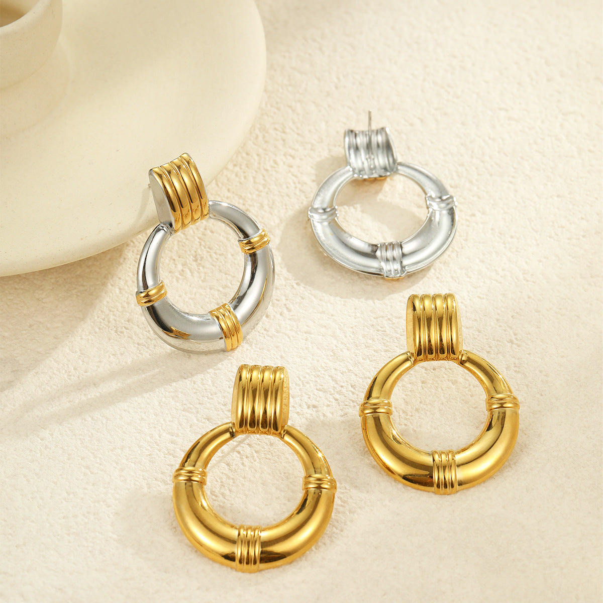Orecchini a Cerchio Minimalisti Geometrici in Acciaio Inossidabile con Placcatura in Oro 18K da Donna