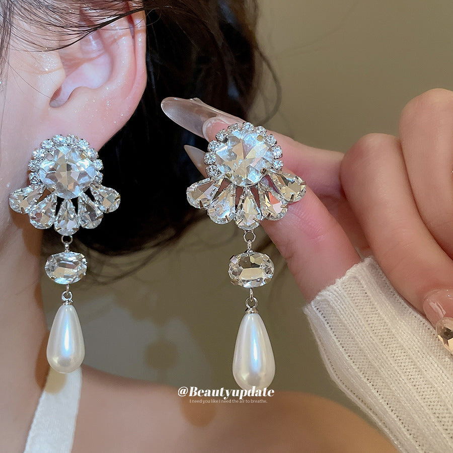 Orecchini da donna pendenti a goccia eleganti e minimalisti con perle e strass, perni in argento sterling 925