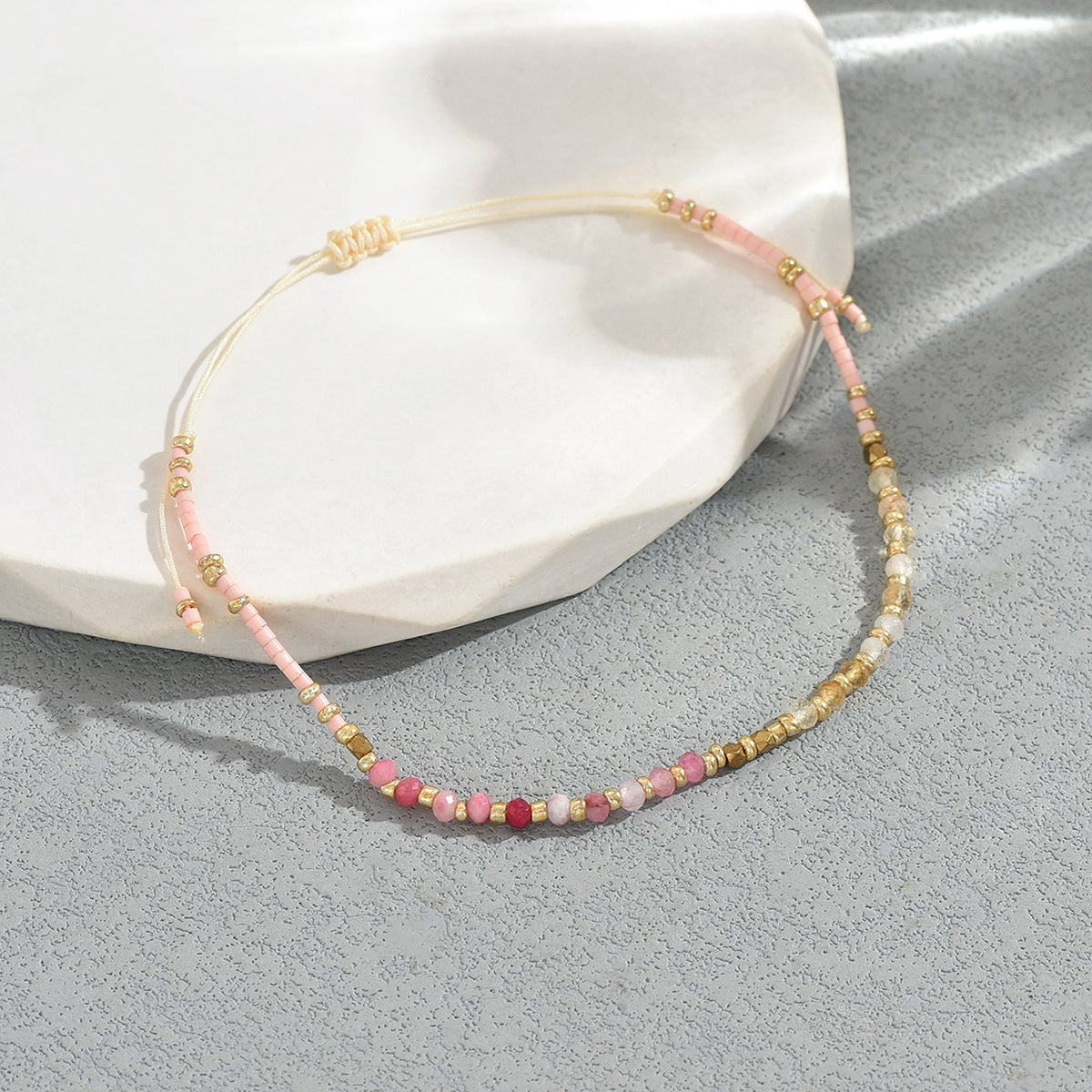 Pulsera de Piedra Natural Trenzada Geométrica de Moda para Mujeres con Patrón Redondo y Circular, Estilo Oficina Minimalista